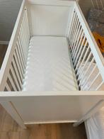 Babybed met matras, Kinderen en Baby's, Ophalen, Zo goed als nieuw