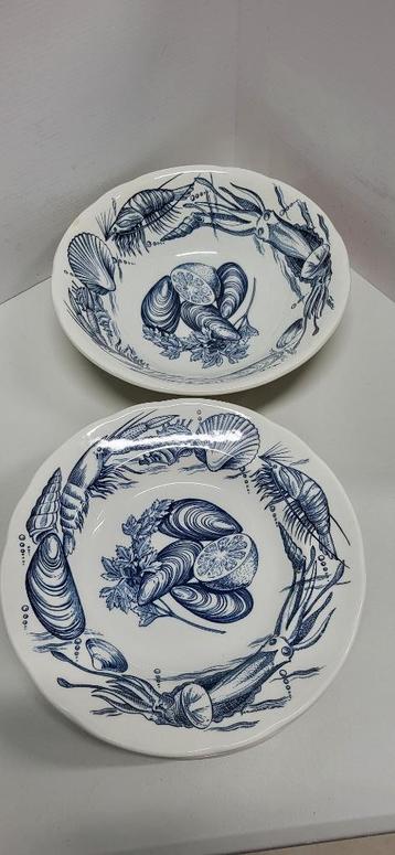 Borden (6st) en bijpassende mosselkom English style beschikbaar voor biedingen