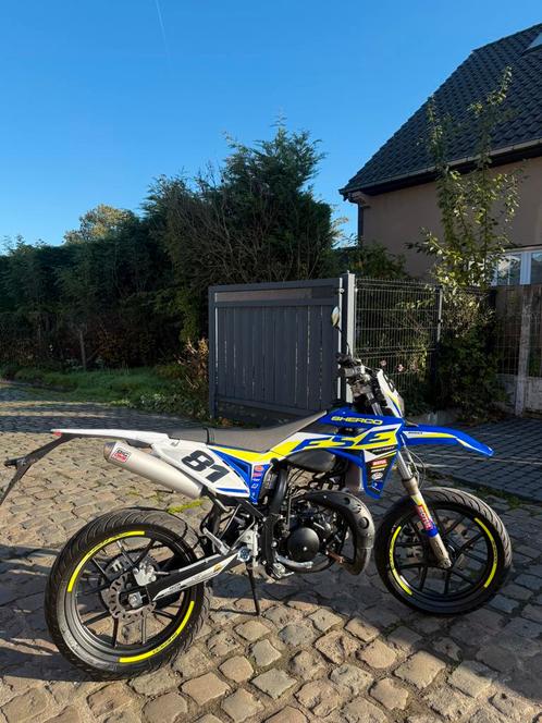 Sherco SM-R 50cc Factory Edition - 1400km!, Fietsen en Brommers, Brommers | Overige merken, Ophalen