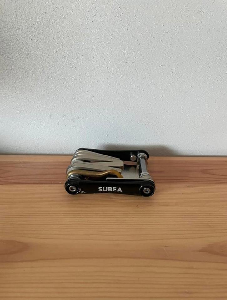 Subea multitool, Watersport en Boten, Duiken, Zo goed als nieuw, Duikfles, Ophalen