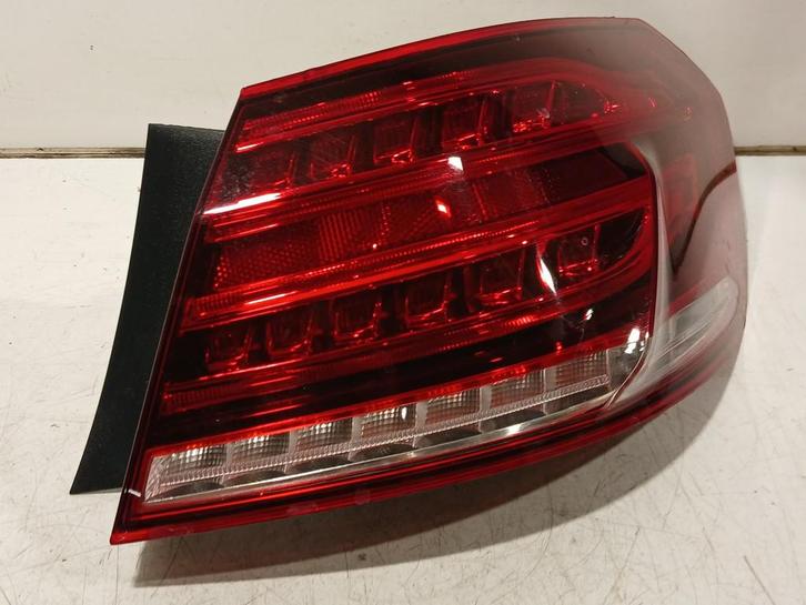 ACHTERLICHT RECHTS BUITEN E (W212) (084401995R), Auto-onderdelen, Verlichting, Mercedes-Benz, Gebruikt