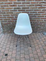 Vitra Charles and Ray Eames witte stoelen, Ophalen, Gebruikt, Wit, Design