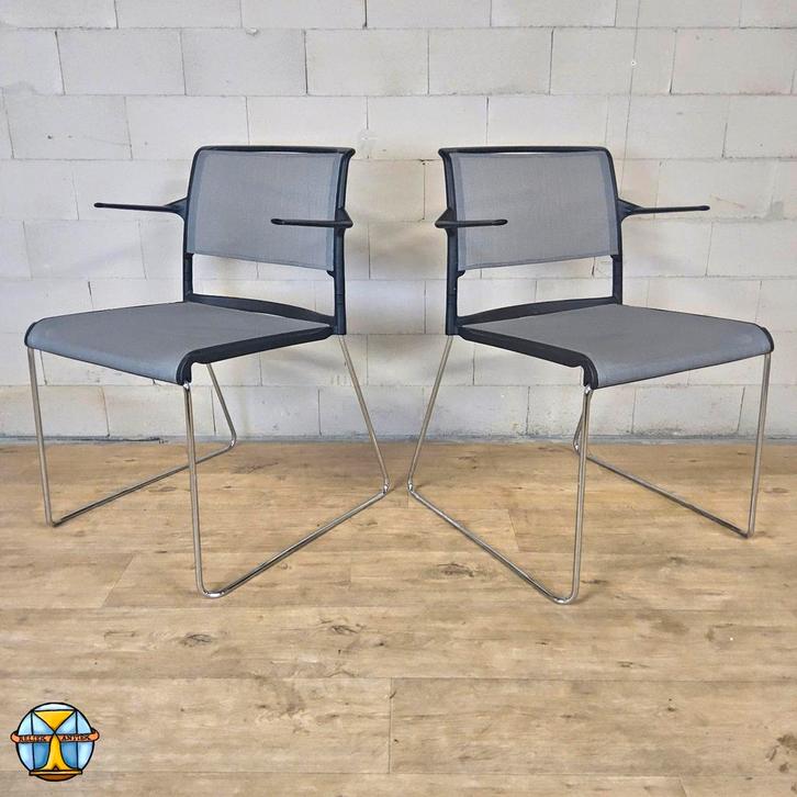 2x Wilkhahn Aline 230 stoel met armleuningen (stapelbaar), Huis en Inrichting, Stoelen, Twee, Kunststof, Ophalen of Verzenden