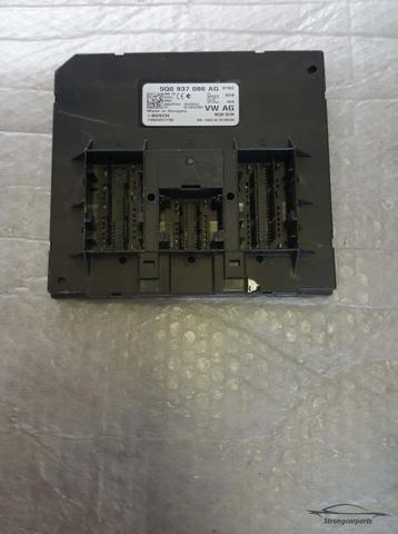VW Golf 7 Sportsvan Boordnet. 5Q0937086AG beschikbaar voor biedingen