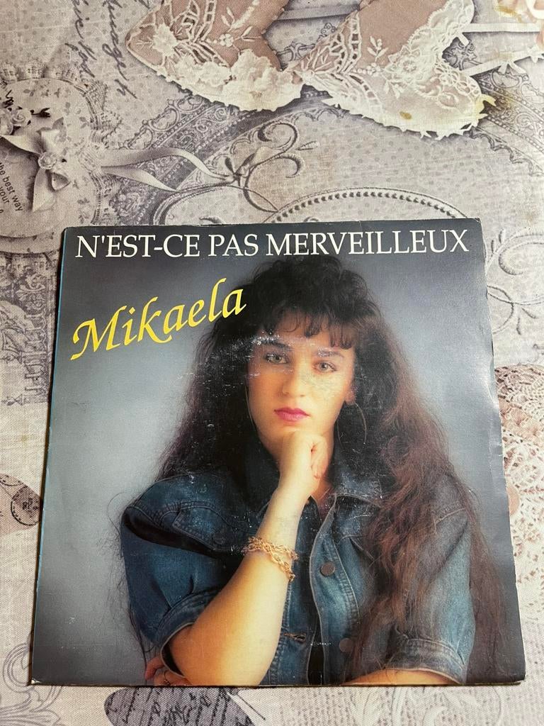 Mikaela - n est ce pas merveilleux / destin piege, Ophalen of Verzenden
