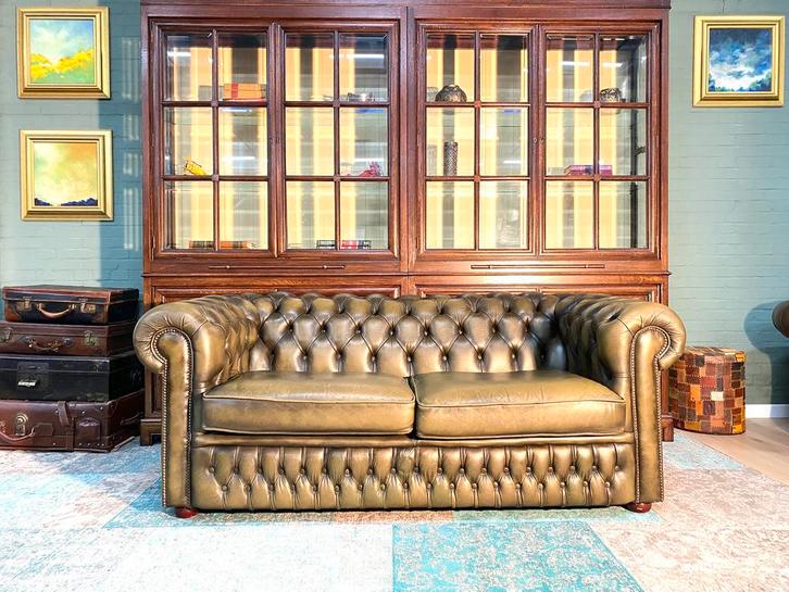 Olijf groen Engelse Chesterfield zetel, Maison & Meubles, Canapés | Salons, Cuir, Enlèvement ou Envoi