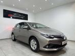 Toyota Auris 1.8i HYBRIDE ESSENCE *GARANTIE 12 MOIS*LED*GPS*, Auto's, Toyota, Stof, Gebruikt, 4 cilinders, Bruin