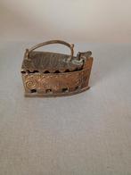 Antieke strijkijzer gietijzer, Enlèvement