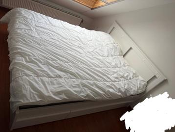 Bed 160 + matras beschikbaar voor biedingen