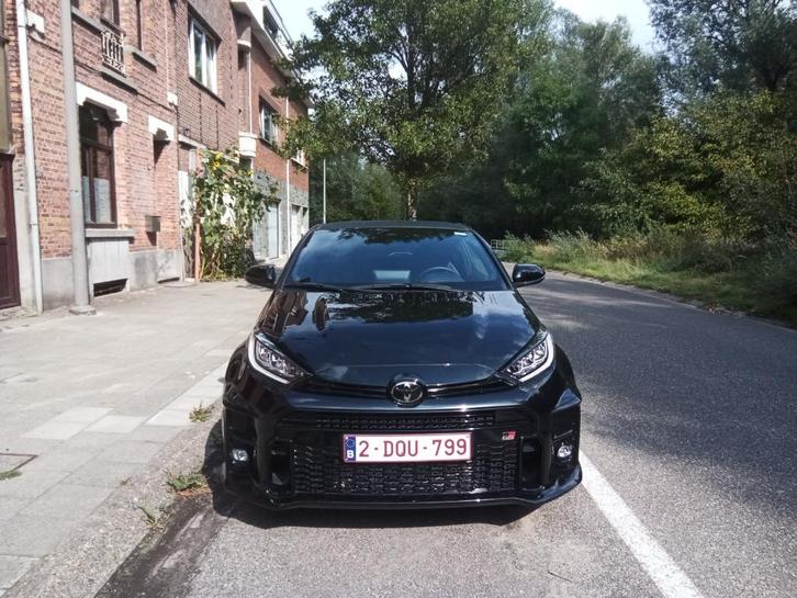 Toyota GR YARIS CIRCUIT PACK ZWART 06/2023, Auto's, Toyota, Particulier, Yaris, 4x4, ABS, Achteruitrijcamera, Adaptive Cruise Control