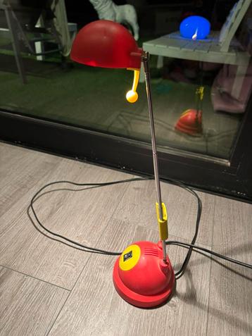Mooie rode bureau lamp (PLB6)* beschikbaar voor biedingen