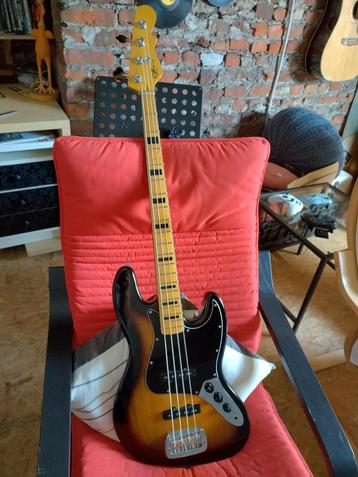 G&L jazz bass fender like état neuf  disponible aux enchères