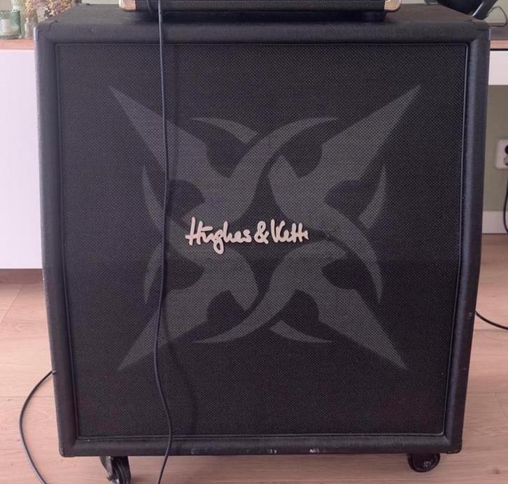 Hughes & Kettner 4x12 speakerkast. Celestion CL80, Musique & Instruments, Amplis | Basse & Guitare, Utilisé, Guitare, 100 watts ou plus