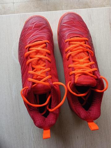 sportschoenen nieuw (tennis, badminton)  beschikbaar voor biedingen
