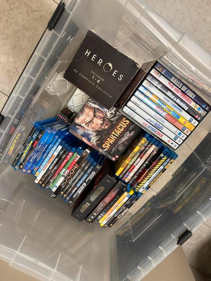Lot aan series & dvds in nieuwstaat!, Cd's en Dvd's, Dvd's | Overige Dvd's, Zo goed als nieuw, Ophalen