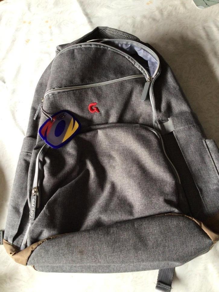 Sac à dos Gold Baby Trekkers bag cartable cartable bookbag, Bijoux, Sacs & Beauté, Sacs | Cartables, Enlèvement ou Envoi