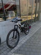 Canyon Spectral 125 AL5 2024 Silver/Black + Helm + Goggles, Fietsen en Brommers, Gebruikt, Ophalen, Overige merken, Heren
