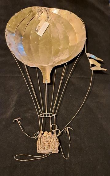 Daniel D Haeseleer Wandsculptuur Luchtballon