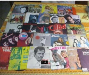 65 Oude Vinyl Singles met pop en rock van de jaren 70-80 beschikbaar voor biedingen
