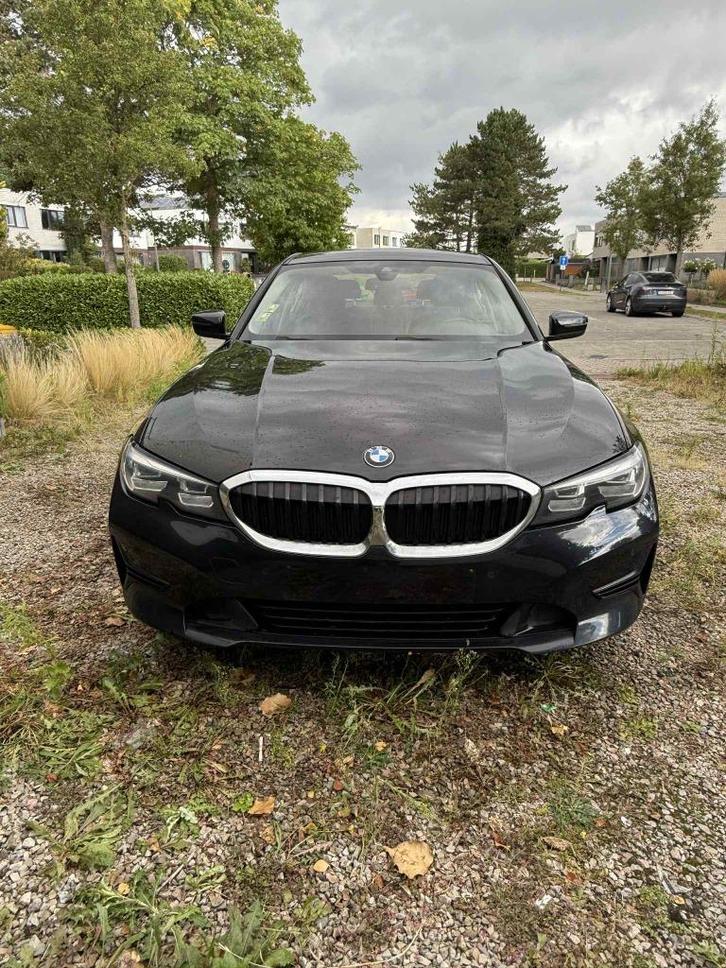 BMW 318D 2020J/ Prijs bespreekbaar, Auto's, BMW, Particulier, 3 Reeks, Diesel, Euro 6, Berline, 5 deurs, Automaat, Zwart, Zwart