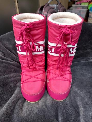 Moon Boots fuxia mt 38 in mooie staat beschikbaar voor biedingen