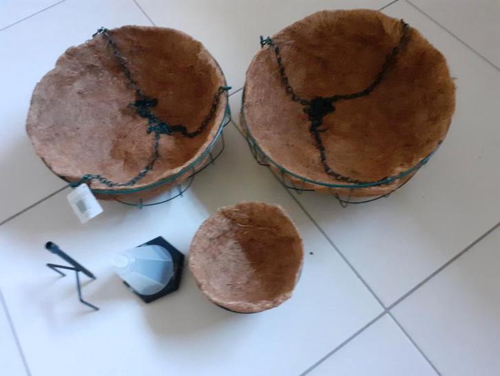 2 cocos hangbloemenmanden, 1 om te zetten, Tuin en Terras, Bloembakken en Plantenbakken, Nieuw, Ophalen
