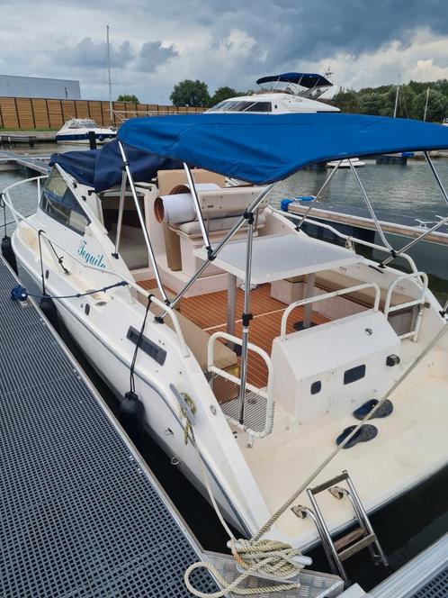 Bateau moteur inbord 4.3l V6 200cv, Sports nautiques & Bateaux, Bateaux à moteur & Yachts à moteur, Comme neuf, Essence, Enlèvement