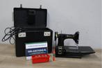 Vintage naaimachine met koffer van Singer