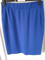 MAYERLINE Felblauwe rechte rok Maat: 42 Prijs: € 7, Vêtements | Femmes, Jupes, Taille 42/44 (L), Mayerline, Enlèvement ou Envoi