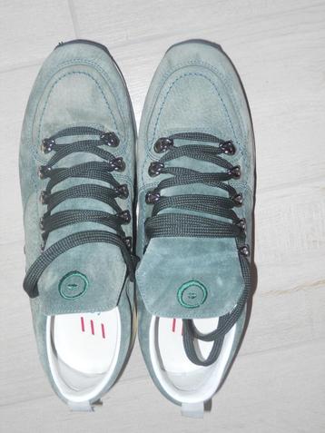 Sportschoenen beschikbaar voor biedingen