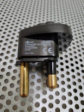Reisstekker/-adapter, universeel -> type M (Z-Afr./Nep./Ind) beschikbaar voor biedingen