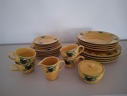 servies met olijfjes, Huis en Inrichting, Keuken | Servies, Gebruikt, Compleet servies, Overige stijlen, Keramiek, Ophalen