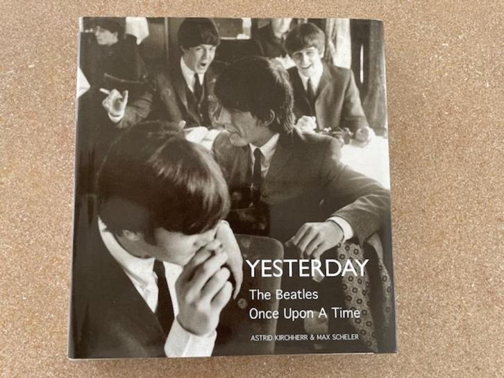 Yesterday: "The Beatles Once Upon a Time Hardcover 11/2007 ", Boeken, Muziek, Zo goed als nieuw, Artiest, Ophalen of Verzenden
