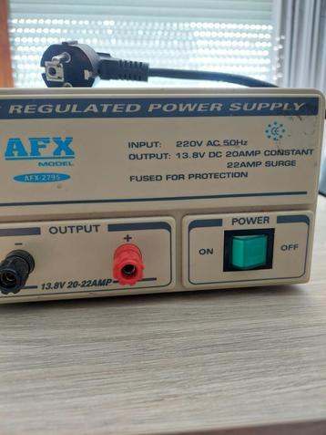 voeding 13.8Volt 22Amp. beschikbaar voor biedingen