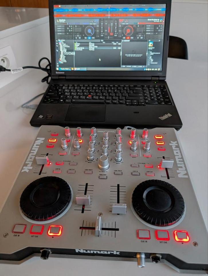 Numark DJ controller + Lenovo laptop INCLUSIEF !, Musique & Instruments, DJ sets & Platines, Utilisé, DJ-Set, Numark, Enlèvement ou Envoi