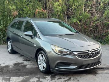 Opel astra 2017 163.000km diesel 5950€ gekeurd voor verkoop beschikbaar voor biedingen