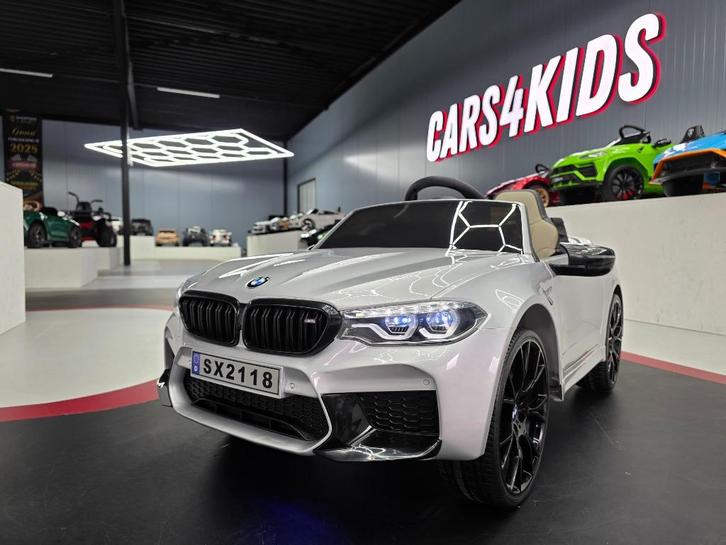 Kinderauto BMW M5 - soft start - 24 volt - verlichting - RC, Kinderen en Baby's, Speelgoed |Speelgoedvoertuigen, Nieuw, Afstandsbediening