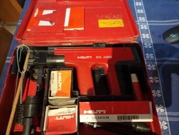 Pistolet à poudre Hilti DX450 avec accessoires