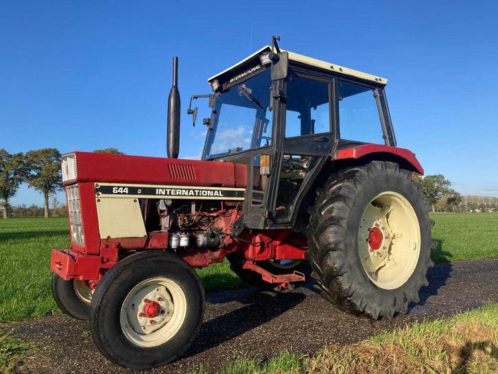 1979 International 644 Tweewielaangedreven landbouwtractor, Zakelijke goederen, Landbouw | Tractoren, Overige merken, Gebruikt