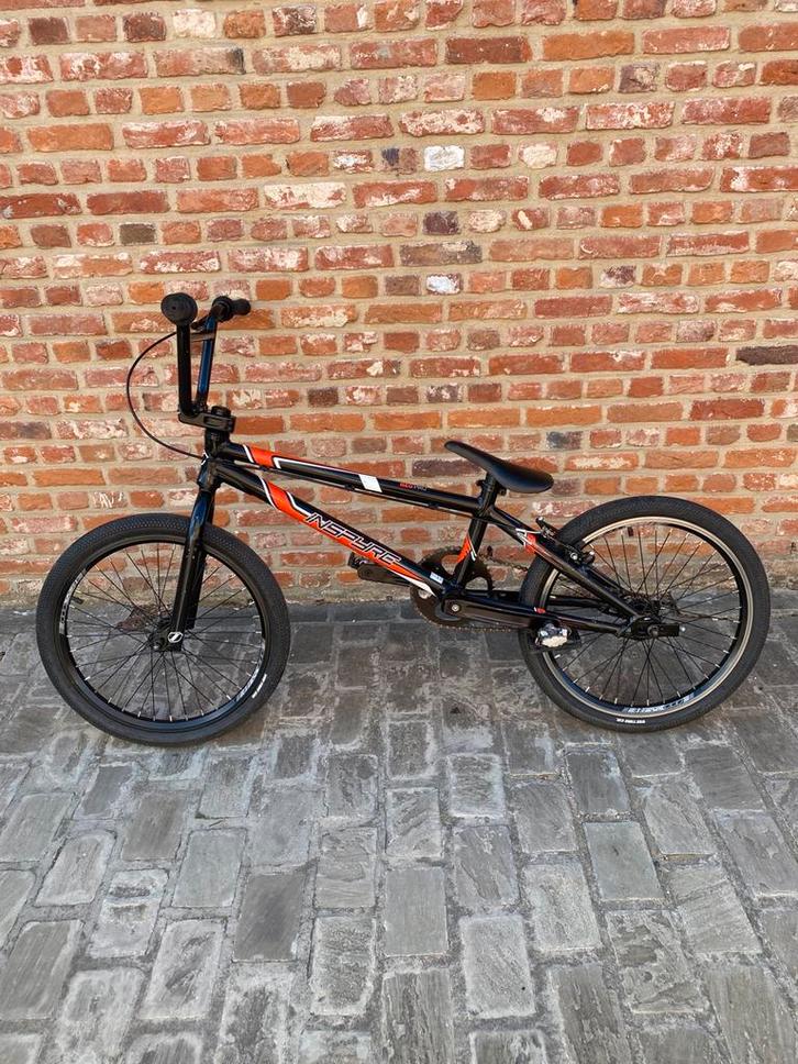 Bmx inspyre neo pro, Fietsen en Brommers, Fietsen | Crossfietsen en BMX, Zo goed als nieuw, Ophalen