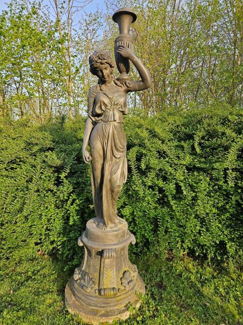Bronzen zeer grote dame oudere brons met charme 2,33 m hoog!, Tuin en Terras, Tuinbeelden, Zo goed als nieuw, Mensenbeeld, Ophalen of Verzenden