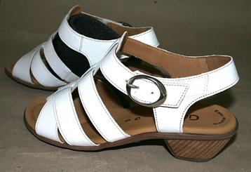 Sandalen Gabor, wit Mt 38 beschikbaar voor biedingen
