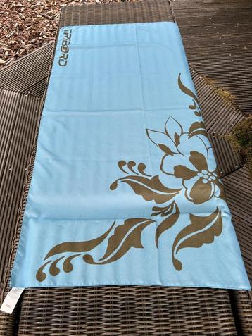 HANDDOEK TRIBORD DECATHLON MICROVEZEL 128 cm x 60 cm beschikbaar voor biedingen