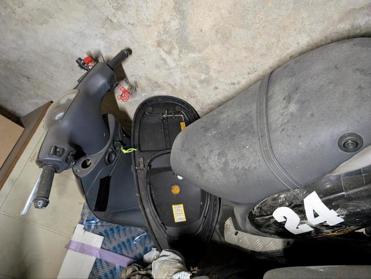 Scooter Piaggio zip 2t + sp, Fietsen en Brommers, Scooters | Piaggio, Zip, Ophalen of Verzenden