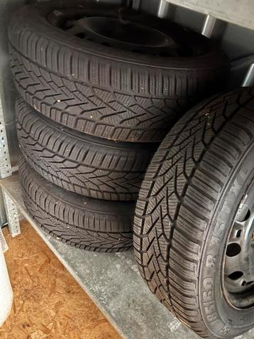 Winterbanden op stalen velg 6jx15 beschikbaar voor biedingen