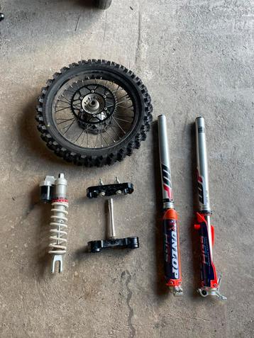 Ktm 250 onderdelen beschikbaar voor biedingen