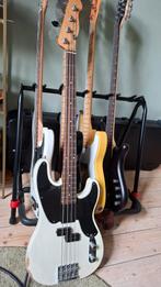 Fender Mike Dirnt basgitaar, Ophalen, Fender