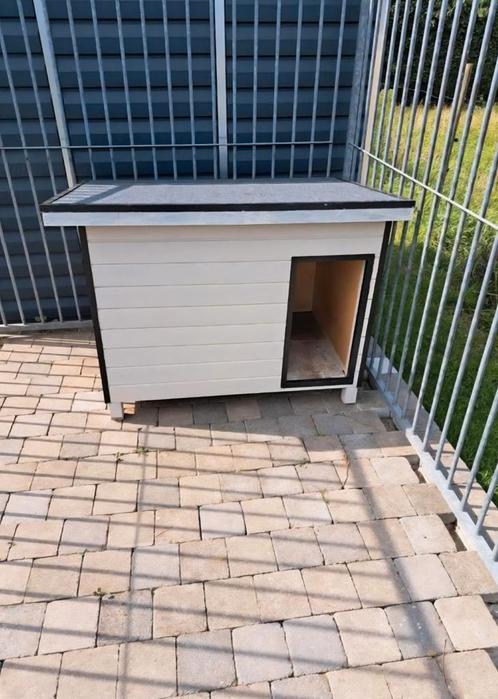 Hondenhok 3 maand oud. Zo goed als nieuw, Dieren en Toebehoren, Hondenhokken, Zo goed als nieuw, Hondenhok, Ophalen