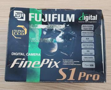 FUJI FinePix S1 PRO beschikbaar voor biedingen