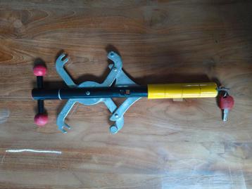 Autoslot BULLOCK beschikbaar voor biedingen